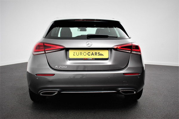 Mercedes-Benz A-Klasse 200 163pk Automaat Progressive Navigatie Camera Lane Assist Stoelverwarming LED DAB Keyless Go Lichtmetalen Velgen
