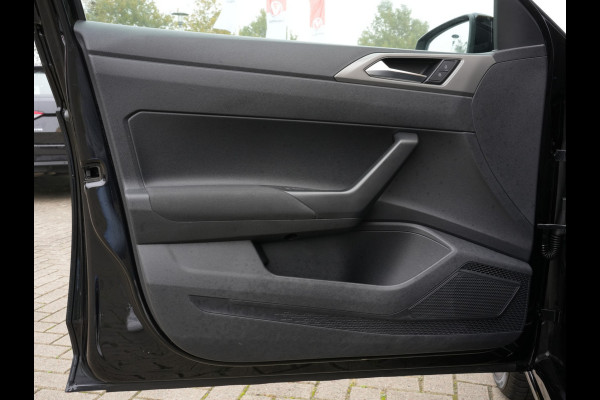 Volkswagen Polo 1.0 TSI Comfortline | Navigatie | Trekhaak | DAB | Adaptive Cruise Volkswagen Polo 1.0 TSI Comfortline | Navigatie | Trekhaak | DAB | Adaptive Cruise