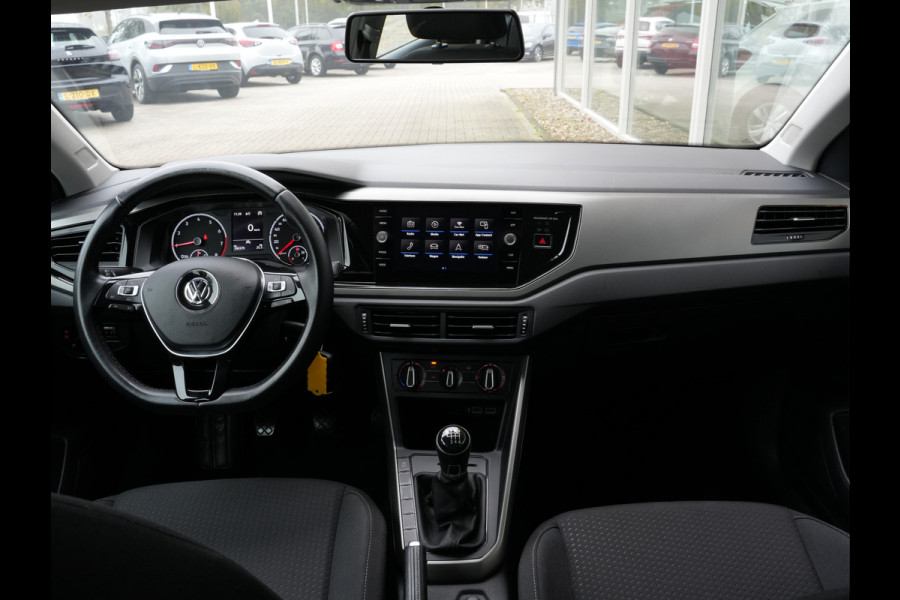 Volkswagen Polo 1.0 TSI Comfortline | Navigatie | Trekhaak | DAB | Adaptive Cruise Volkswagen Polo 1.0 TSI Comfortline | Navigatie | Trekhaak | DAB | Adaptive Cruise