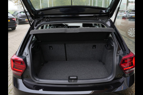 Volkswagen Polo 1.0 TSI Comfortline | Navigatie | Trekhaak | DAB | Adaptive Cruise Volkswagen Polo 1.0 TSI Comfortline | Navigatie | Trekhaak | DAB | Adaptive Cruise