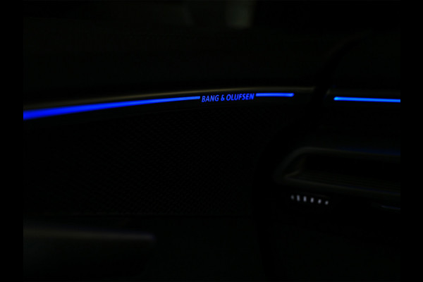 Audi A6 Avant 2.0 e-HYBRID QUATTRO S EDITION 299PK | S-SEATS | LUCHTVERING | PANORAMADAK | 360 CAMERA | EDITION ONE | B&O SOUND | HEAD-U