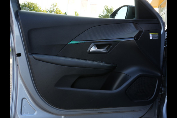 Peugeot 208 1.2 PureTech Allure Pack | Climate Control | DAB | Camera | Android/Apple Carplay Peugeot 208 1.2 PureTech Allure Pack | Climate Control | DAB | Camera | Android/Apple Carplay