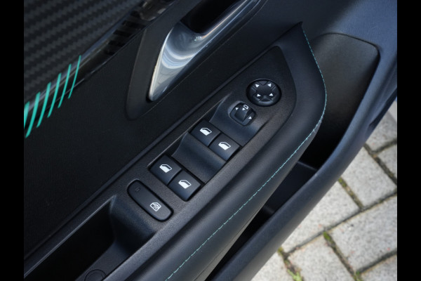 Peugeot 208 1.2 PureTech Allure Pack | Climate Control | DAB | Camera | Android/Apple Carplay Peugeot 208 1.2 PureTech Allure Pack | Climate Control | DAB | Camera | Android/Apple Carplay