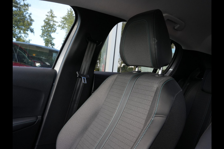 Peugeot 208 1.2 PureTech Allure Pack | Climate Control | DAB | Camera | Android/Apple Carplay Peugeot 208 1.2 PureTech Allure Pack | Climate Control | DAB | Camera | Android/Apple Carplay