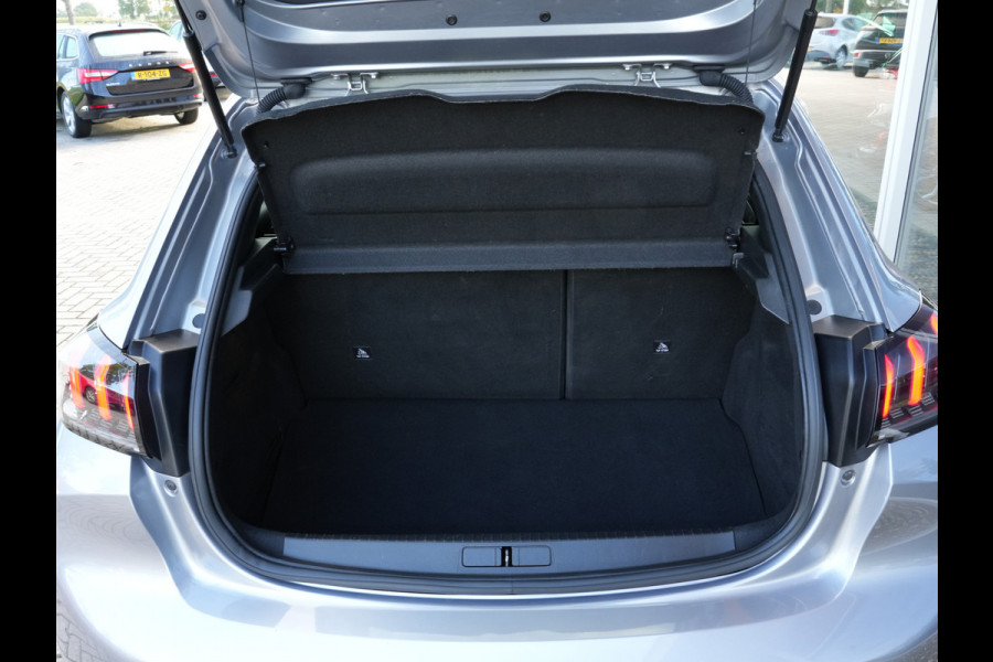 Peugeot 208 1.2 PureTech Allure Pack | Climate Control | DAB | Camera | Android/Apple Carplay Peugeot 208 1.2 PureTech Allure Pack | Climate Control | DAB | Camera | Android/Apple Carplay