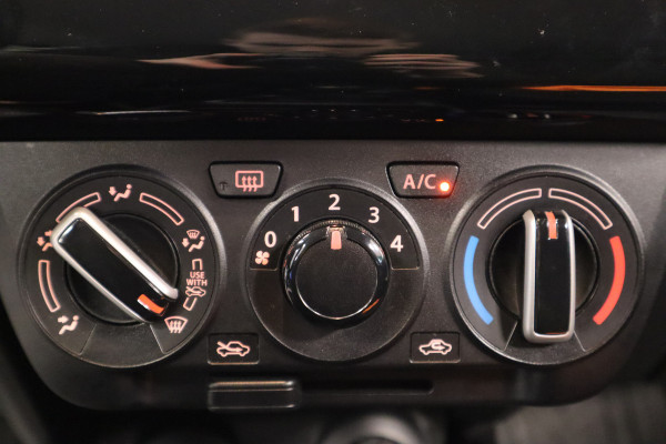 Suzuki Swift 1.2 Select 5-Drs. Navigatie Lmv Stoelverwarming Suzuki Swift 1.2 Select 5-Drs. Navigatie Lmv Stoelverwarming