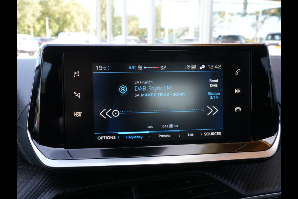 Peugeot 208 1.2 PureTech Active Pack | Navigatie | DAB | Parkeersensor | Slechts 19.544KM!! Peugeot 208 1.2 PureTech Active Pack | Navigatie | DAB | Parkeersensor | Slechts 19.544KM!!