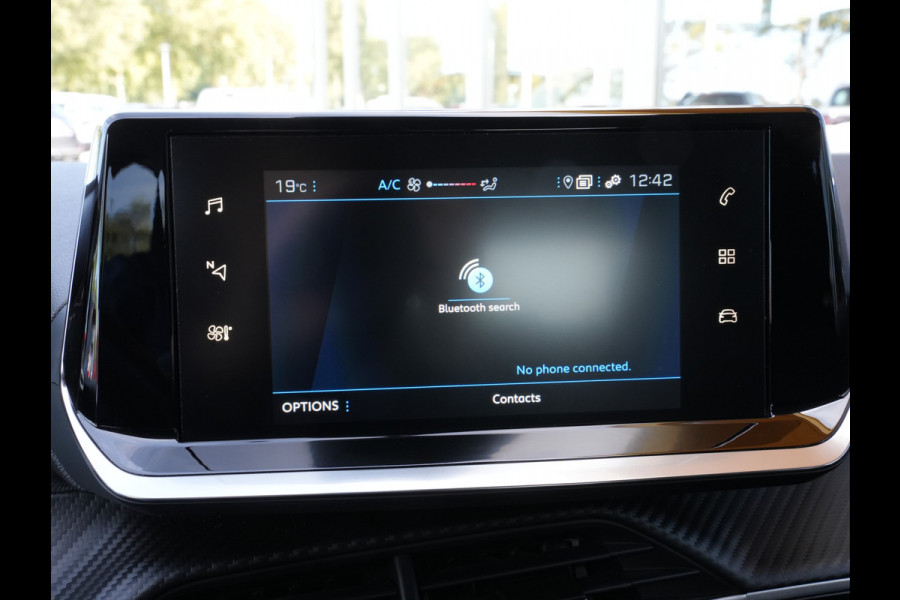 Peugeot 208 1.2 PureTech Active Pack | Navigatie | DAB | Parkeersensor | Slechts 19.544KM!! Peugeot 208 1.2 PureTech Active Pack | Navigatie | DAB | Parkeersensor | Slechts 19.544KM!!