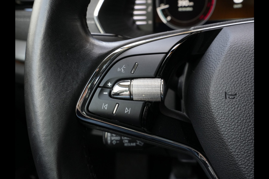 Škoda Octavia Combi 1.5 TSI First Edition | LED | Navigatie | Stoelverwarming | Android/Apple Carplay Škoda Octavia Combi 1.5 TSI First Edition | LED | Navigatie | Stoelverwarming | Android/Apple Carplay