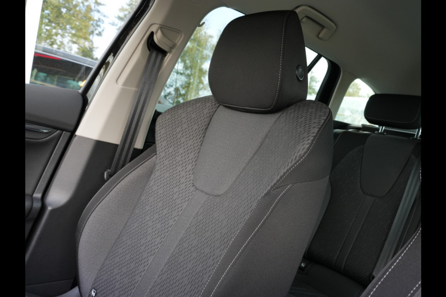 Škoda Octavia Combi 1.5 TSI First Edition | LED | Navigatie | Stoelverwarming | Android/Apple Carplay Škoda Octavia Combi 1.5 TSI First Edition | LED | Navigatie | Stoelverwarming | Android/Apple Carplay