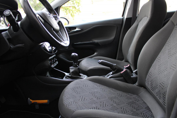 Opel Corsa 1.4 Favourite Airco Navi PDC Apple Carplay Nap Opel Corsa 1.4 Favourite Airco Navi PDC Apple Carplay Nap