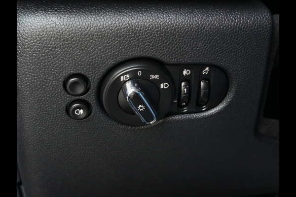 MINI Mini 1.5 Automaat Cooper Business | Navigatie | Climate Control | Regen+Licht Sensor MINI Mini 1.5 Automaat Cooper Business | Navigatie | Climate Control | Regen+Licht Sensor