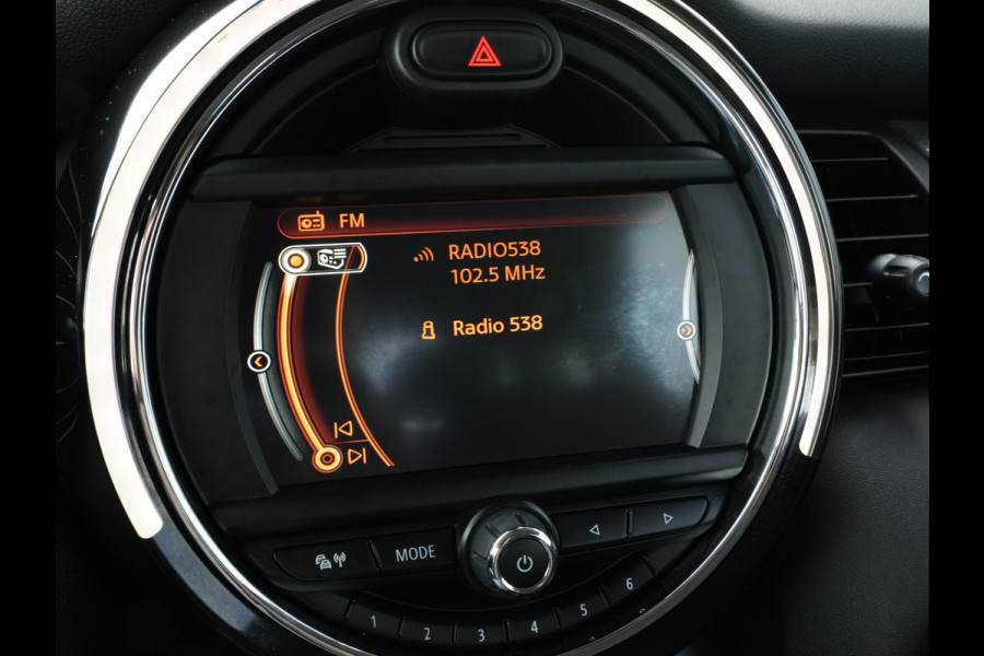 MINI Mini 1.5 Automaat Cooper Business | Navigatie | Climate Control | Regen+Licht Sensor MINI Mini 1.5 Automaat Cooper Business | Navigatie | Climate Control | Regen+Licht Sensor