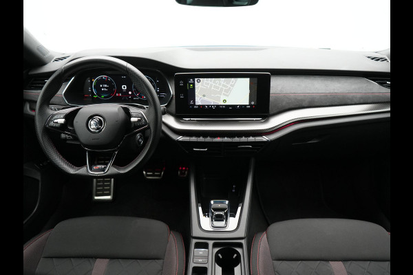 Škoda Octavia Combi 1.4 TSI RS iV Business Plug In Hybrid 245pk Dealer O.H PHEV | Adaptive Cruise | Camera | Sportstoelen Verwarmd | Apple Carplay | Navigatie | Crystal LED | Blis | Keyless | Stuur Verwarmd | Virtual | DAB | Škoda Octavia Combi 1.4 TSI RS iV Business Plug In Hybrid 245pk Dealer O.H PHEV | Adaptive Cruise | Camera | Sportstoelen Verwarmd | Apple Carplay | Navigatie | Crystal LED | Blis | Keyless | Stuur Verwarmd | Virtual | DAB |
