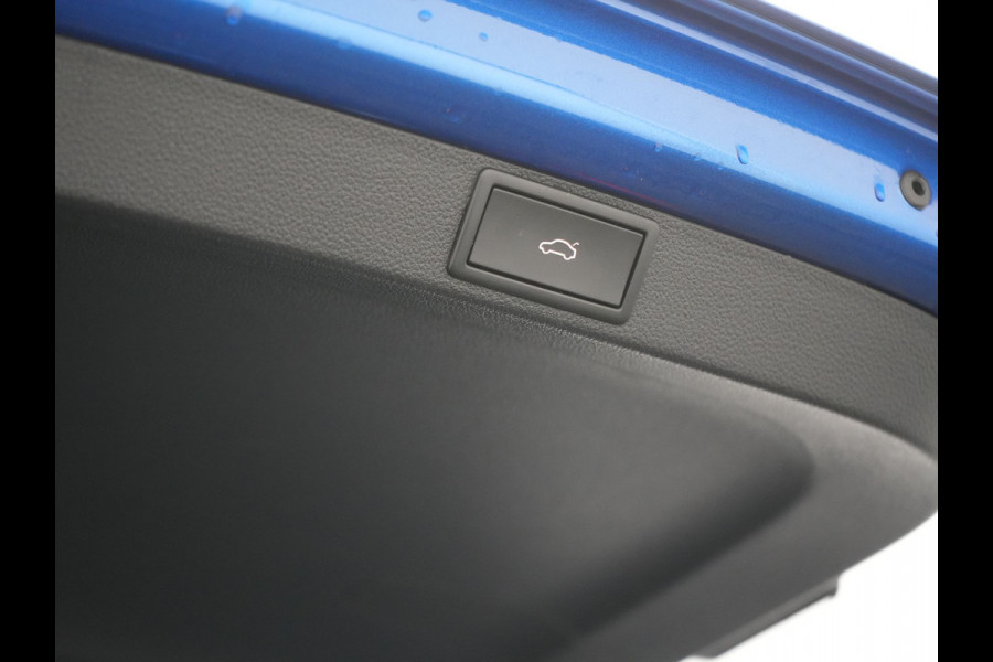 Škoda Octavia Combi 1.4 TSI RS iV Business Plug In Hybrid 245pk Dealer O.H PHEV | Adaptive Cruise | Camera | Sportstoelen Verwarmd | Apple Carplay | Navigatie | Crystal LED | Blis | Keyless | Stuur Verwarmd | Virtual | DAB | Škoda Octavia Combi 1.4 TSI RS iV Business Plug In Hybrid 245pk Dealer O.H PHEV | Adaptive Cruise | Camera | Sportstoelen Verwarmd | Apple Carplay | Navigatie | Crystal LED | Blis | Keyless | Stuur Verwarmd | Virtual | DAB |