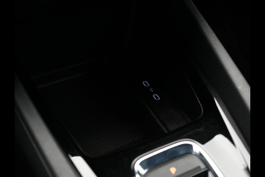 Škoda Octavia Combi 1.4 TSI RS iV Business Plug In Hybrid 245pk Dealer O.H PHEV | Adaptive Cruise | Camera | Sportstoelen Verwarmd | Apple Carplay | Navigatie | Crystal LED | Blis | Keyless | Stuur Verwarmd | Virtual | DAB | Škoda Octavia Combi 1.4 TSI RS iV Business Plug In Hybrid 245pk Dealer O.H PHEV | Adaptive Cruise | Camera | Sportstoelen Verwarmd | Apple Carplay | Navigatie | Crystal LED | Blis | Keyless | Stuur Verwarmd | Virtual | DAB |