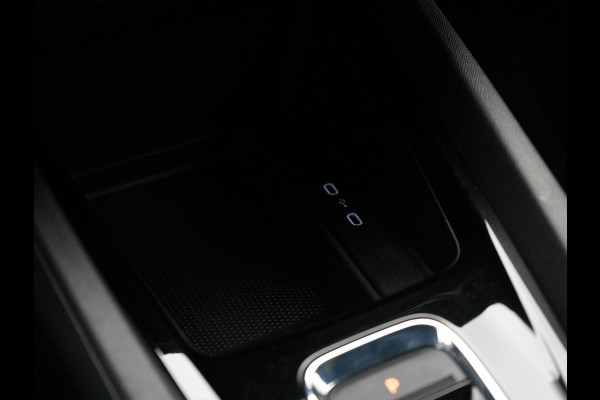 Škoda Octavia Combi 1.4 TSI RS iV Business Plug In Hybrid 245pk Dealer O.H PHEV | Adaptive Cruise | Camera | Sportstoelen Verwarmd | Apple Carplay | Navigatie | Crystal LED | Blis | Keyless | Stuur Verwarmd | Virtual | DAB | Škoda Octavia Combi 1.4 TSI RS iV Business Plug In Hybrid 245pk Dealer O.H PHEV | Adaptive Cruise | Camera | Sportstoelen Verwarmd | Apple Carplay | Navigatie | Crystal LED | Blis | Keyless | Stuur Verwarmd | Virtual | DAB |