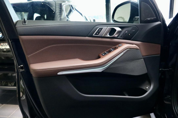 BMW X5 xDrive45e M Sport| PANO| LASER| HK| HUD| TrkHk|BTW