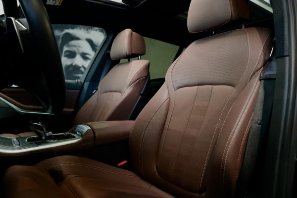 BMW X5 xDrive45e M Sport| PANO| LASER| HK| HUD| TrkHk|BTW