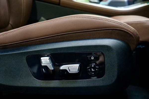 BMW X5 xDrive45e M Sport| PANO| LASER| HK| HUD| TrkHk|BTW