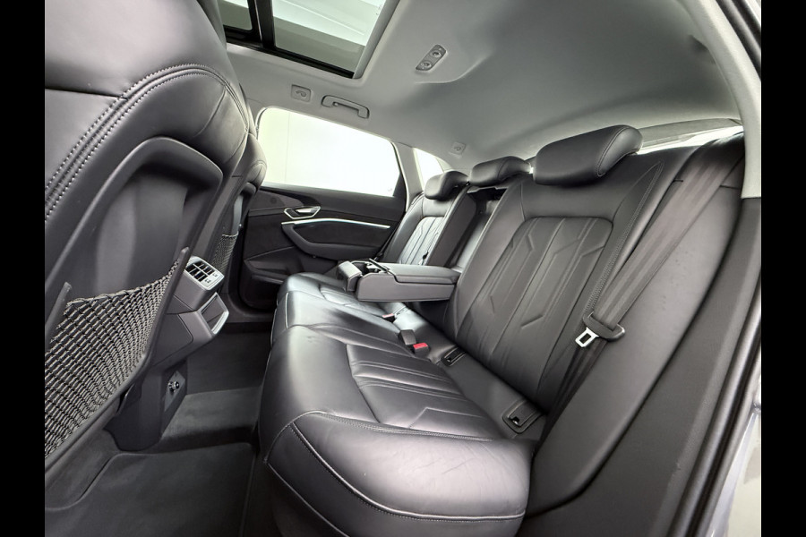 Audi e-tron 50 Quattro 313pk SOH 92% Leer Pano-dak Bang&Olufsen®-Hifi Memory Adaptieve Cruise Control Stoelverwarming DAB Elek.verst.Stoelen Led Elek.Achterklep Business Edition Plus 71kWh 1e Eigenaar Origineel Nederlandse Auto Nieuwprijs €75.963,- Audi e-tron 50 Quattro 313pk SOH 92% Leer Pano-dak Bang&Olufsen®-Hifi Memory Adaptieve Cruise Control Stoelverwarming DAB Elek.verst.Stoelen Led Elek.Achterklep Business Edition Plus 71kWh 1e Eigenaar Origineel Nederlandse Auto Nieuwprijs €75.963,-