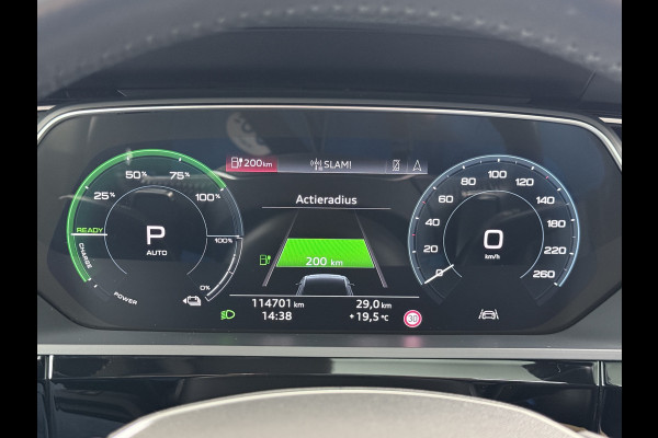 Audi e-tron 50 Quattro 313pk SOH 92% Leer Pano-dak Bang&Olufsen®-Hifi Memory Adaptieve Cruise Control Stoelverwarming DAB Elek.verst.Stoelen Led Elek.Achterklep Business Edition Plus 71kWh 1e Eigenaar Origineel Nederlandse Auto Nieuwprijs €75.963,- Audi e-tron 50 Quattro 313pk SOH 92% Leer Pano-dak Bang&Olufsen®-Hifi Memory Adaptieve Cruise Control Stoelverwarming DAB Elek.verst.Stoelen Led Elek.Achterklep Business Edition Plus 71kWh 1e Eigenaar Origineel Nederlandse Auto Nieuwprijs €75.963,-