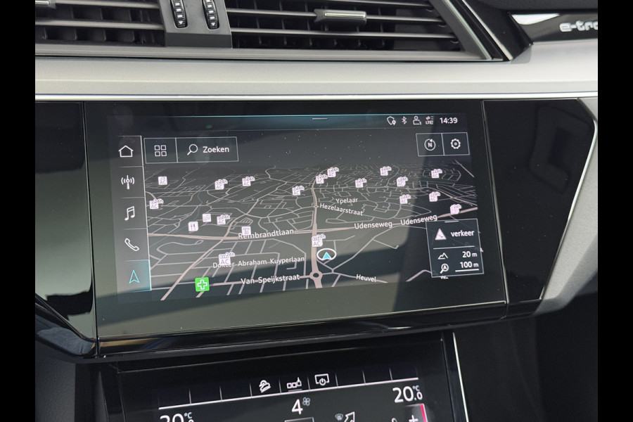 Audi e-tron 50 Quattro 313pk SOH 92% Leer Pano-dak Bang&Olufsen®-Hifi Memory Adaptieve Cruise Control Stoelverwarming DAB Elek.verst.Stoelen Led Elek.Achterklep Business Edition Plus 71kWh 1e Eigenaar Origineel Nederlandse Auto Nieuwprijs €75.963,- Audi e-tron 50 Quattro 313pk SOH 92% Leer Pano-dak Bang&Olufsen®-Hifi Memory Adaptieve Cruise Control Stoelverwarming DAB Elek.verst.Stoelen Led Elek.Achterklep Business Edition Plus 71kWh 1e Eigenaar Origineel Nederlandse Auto Nieuwprijs €75.963,-