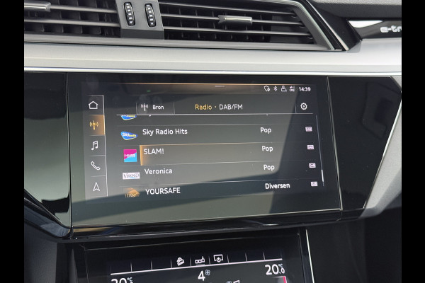 Audi e-tron 50 Quattro 313pk SOH 92% Leer Pano-dak Bang&Olufsen®-Hifi Memory Adaptieve Cruise Control Stoelverwarming DAB Elek.verst.Stoelen Led Elek.Achterklep Business Edition Plus 71kWh 1e Eigenaar Origineel Nederlandse Auto Nieuwprijs €75.963,- Audi e-tron 50 Quattro 313pk SOH 92% Leer Pano-dak Bang&Olufsen®-Hifi Memory Adaptieve Cruise Control Stoelverwarming DAB Elek.verst.Stoelen Led Elek.Achterklep Business Edition Plus 71kWh 1e Eigenaar Origineel Nederlandse Auto Nieuwprijs €75.963,-