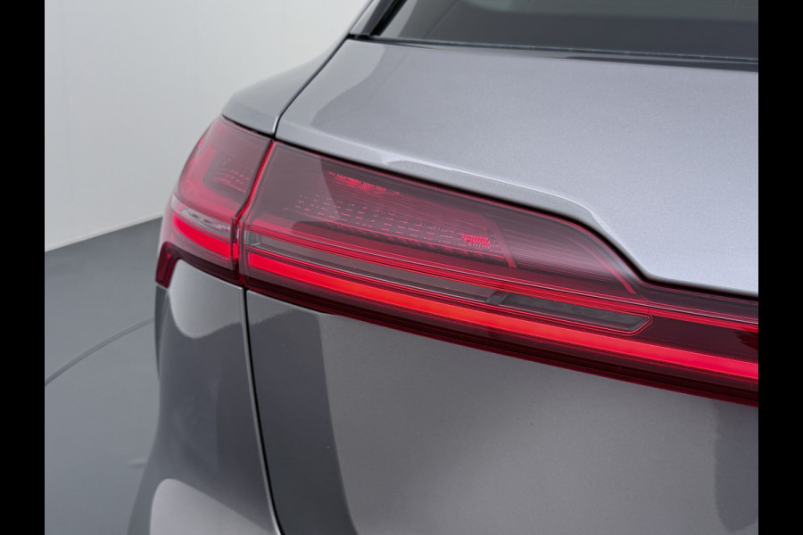 Audi e-tron 50 Quattro 313pk SOH 92% Leer Pano-dak Bang&Olufsen®-Hifi Memory Adaptieve Cruise Control Stoelverwarming DAB Elek.verst.Stoelen Led Elek.Achterklep Business Edition Plus 71kWh 1e Eigenaar Origineel Nederlandse Auto Nieuwprijs €75.963,- Audi e-tron 50 Quattro 313pk SOH 92% Leer Pano-dak Bang&Olufsen®-Hifi Memory Adaptieve Cruise Control Stoelverwarming DAB Elek.verst.Stoelen Led Elek.Achterklep Business Edition Plus 71kWh 1e Eigenaar Origineel Nederlandse Auto Nieuwprijs €75.963,-