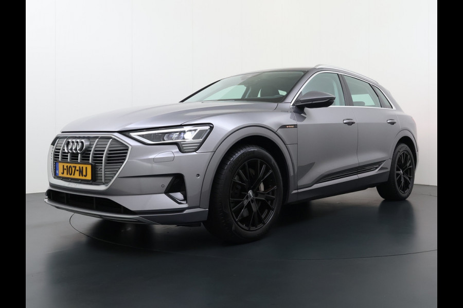 Audi e-tron 50 Quattro 313pk SOH 92% Leer Pano-dak Bang&Olufsen®-Hifi Memory Adaptieve Cruise Control Stoelverwarming DAB Elek.verst.Stoelen Led Elek.Achterklep Business Edition Plus 71kWh 1e Eigenaar Origineel Nederlandse Auto Nieuwprijs €75.963,- Audi e-tron 50 Quattro 313pk SOH 92% Leer Pano-dak Bang&Olufsen®-Hifi Memory Adaptieve Cruise Control Stoelverwarming DAB Elek.verst.Stoelen Led Elek.Achterklep Business Edition Plus 71kWh 1e Eigenaar Origineel Nederlandse Auto Nieuwprijs €75.963,-