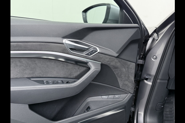 Audi e-tron 50 Quattro 313pk SOH 92% Leer Pano-dak Bang&Olufsen®-Hifi Memory Adaptieve Cruise Control Stoelverwarming DAB Elek.verst.Stoelen Led Elek.Achterklep Business Edition Plus 71kWh 1e Eigenaar Origineel Nederlandse Auto Nieuwprijs €75.963,- Audi e-tron 50 Quattro 313pk SOH 92% Leer Pano-dak Bang&Olufsen®-Hifi Memory Adaptieve Cruise Control Stoelverwarming DAB Elek.verst.Stoelen Led Elek.Achterklep Business Edition Plus 71kWh 1e Eigenaar Origineel Nederlandse Auto Nieuwprijs €75.963,-