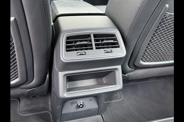 Audi e-tron 50 Quattro 313pk SOH 92% Leer Pano-dak Bang&Olufsen®-Hifi Memory Adaptieve Cruise Control Stoelverwarming DAB Elek.verst.Stoelen Led Elek.Achterklep Business Edition Plus 71kWh 1e Eigenaar Origineel Nederlandse Auto Nieuwprijs €75.963,- Audi e-tron 50 Quattro 313pk SOH 92% Leer Pano-dak Bang&Olufsen®-Hifi Memory Adaptieve Cruise Control Stoelverwarming DAB Elek.verst.Stoelen Led Elek.Achterklep Business Edition Plus 71kWh 1e Eigenaar Origineel Nederlandse Auto Nieuwprijs €75.963,-