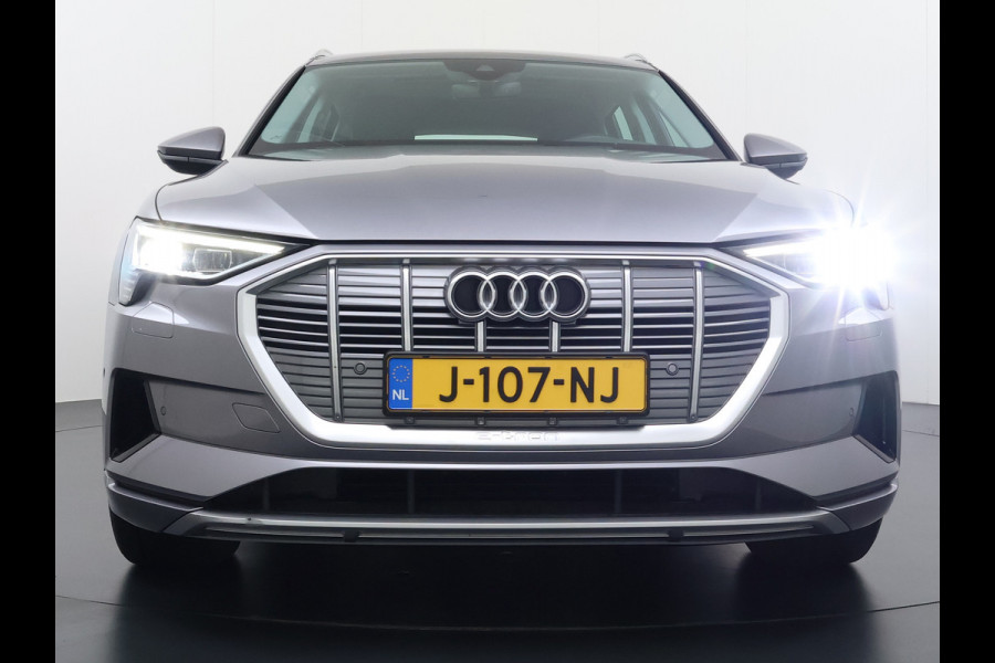 Audi e-tron 50 Quattro 313pk SOH 92% Leer Pano-dak Bang&Olufsen®-Hifi Memory Adaptieve Cruise Control Stoelverwarming DAB Elek.verst.Stoelen Led Elek.Achterklep Business Edition Plus 71kWh 1e Eigenaar Origineel Nederlandse Auto Nieuwprijs €75.963,- Audi e-tron 50 Quattro 313pk SOH 92% Leer Pano-dak Bang&Olufsen®-Hifi Memory Adaptieve Cruise Control Stoelverwarming DAB Elek.verst.Stoelen Led Elek.Achterklep Business Edition Plus 71kWh 1e Eigenaar Origineel Nederlandse Auto Nieuwprijs €75.963,-