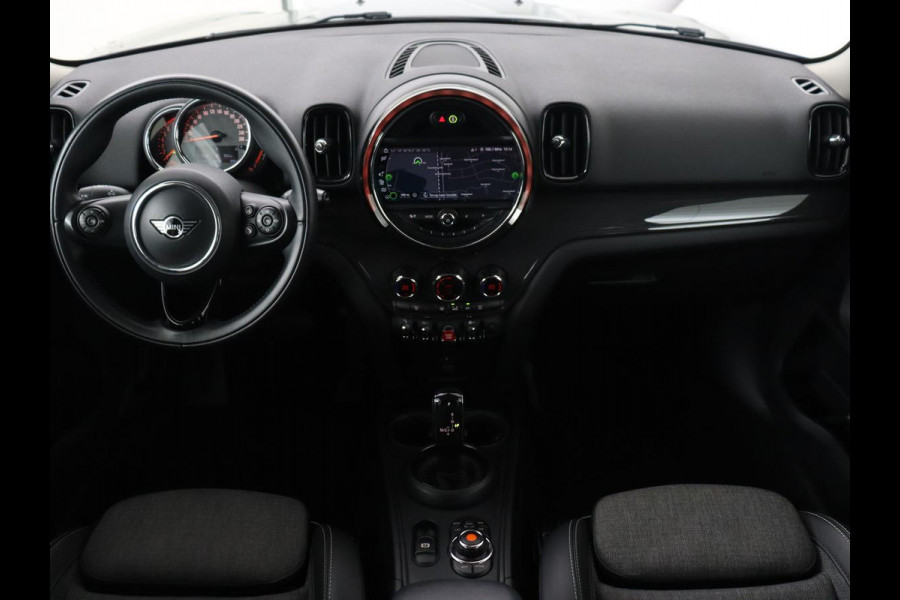 MINI Countryman 1.5 One Business Edition | Harman/Kardon | Carplay | Full LED | Keyless | Navigatie | Park Assist | Half leder | Climate control | Cruise control MINI Countryman 1.5 One Business Edition | Harman/Kardon | Carplay | Full LED | Keyless | Navigatie | Park Assist | Half leder | Climate control | Cruise control
