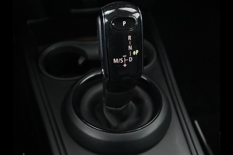 MINI Countryman 1.5 One Business Edition | Harman/Kardon | Carplay | Full LED | Keyless | Navigatie | Park Assist | Half leder | Climate control | Cruise control MINI Countryman 1.5 One Business Edition | Harman/Kardon | Carplay | Full LED | Keyless | Navigatie | Park Assist | Half leder | Climate control | Cruise control