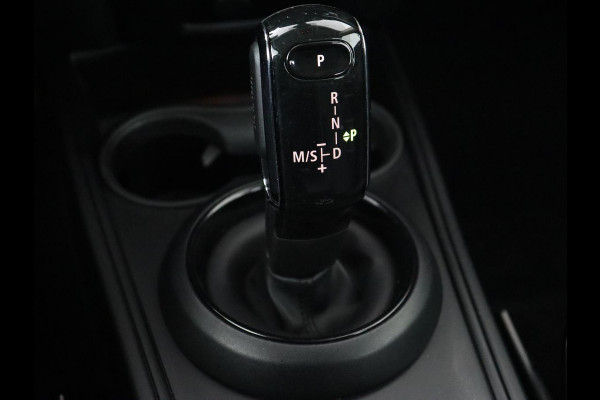 MINI Countryman 1.5 One Business Edition | Harman/Kardon | Carplay | Full LED | Keyless | Navigatie | Park Assist | Half leder | Climate control | Cruise control MINI Countryman 1.5 One Business Edition | Harman/Kardon | Carplay | Full LED | Keyless | Navigatie | Park Assist | Half leder | Climate control | Cruise control