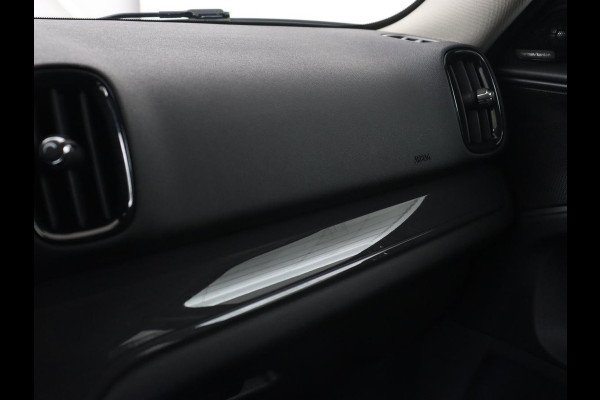 MINI Countryman 1.5 One Business Edition | Harman/Kardon | Carplay | Full LED | Keyless | Navigatie | Park Assist | Half leder | Climate control | Cruise control MINI Countryman 1.5 One Business Edition | Harman/Kardon | Carplay | Full LED | Keyless | Navigatie | Park Assist | Half leder | Climate control | Cruise control