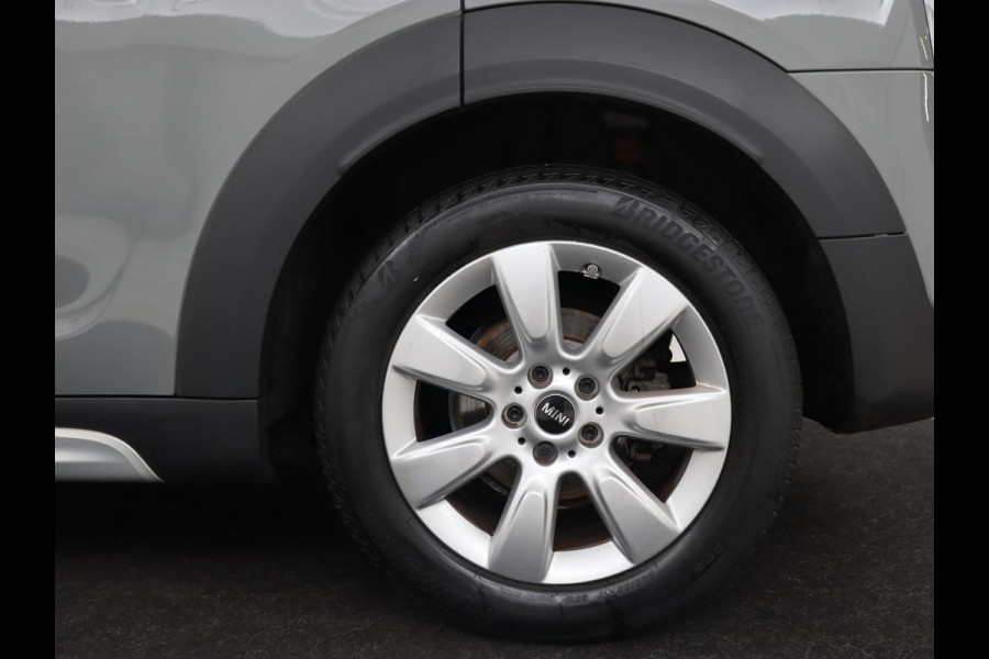 MINI Countryman 1.5 One Business Edition | Harman/Kardon | Carplay | Full LED | Keyless | Navigatie | Park Assist | Half leder | Climate control | Cruise control MINI Countryman 1.5 One Business Edition | Harman/Kardon | Carplay | Full LED | Keyless | Navigatie | Park Assist | Half leder | Climate control | Cruise control