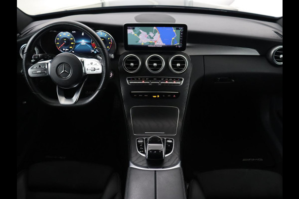 Mercedes-Benz C-Klasse 160 AMG Upgrade Edition | Trekhaak | Stoelverwarming | Night Pack | Carplay | Sfeerverlichting | Digital Cockpit | Leder/Alcantara | Navigatie | Camera | Park Assist Mercedes-Benz C-Klasse 160 AMG Upgrade Edition | Trekhaak | Stoelverwarming | Night Pack | Carplay | Sfeerverlichting | Digital Cockpit | Leder/Alcantara | Navigatie | Camera | Park Assist