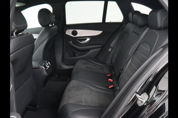 Mercedes-Benz C-Klasse 160 AMG Upgrade Edition | Trekhaak | Stoelverwarming | Night Pack | Carplay | Sfeerverlichting | Digital Cockpit | Leder/Alcantara | Navigatie | Camera | Park Assist Mercedes-Benz C-Klasse 160 AMG Upgrade Edition | Trekhaak | Stoelverwarming | Night Pack | Carplay | Sfeerverlichting | Digital Cockpit | Leder/Alcantara | Navigatie | Camera | Park Assist