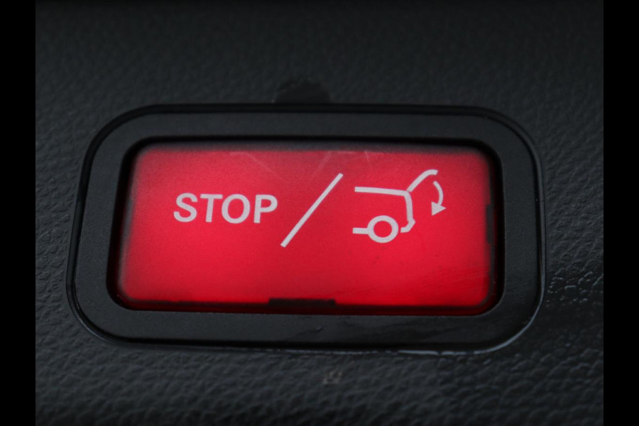 Mercedes-Benz C-Klasse 160 AMG Upgrade Edition | Trekhaak | Stoelverwarming | Night Pack | Carplay | Sfeerverlichting | Digital Cockpit | Leder/Alcantara | Navigatie | Camera | Park Assist Mercedes-Benz C-Klasse 160 AMG Upgrade Edition | Trekhaak | Stoelverwarming | Night Pack | Carplay | Sfeerverlichting | Digital Cockpit | Leder/Alcantara | Navigatie | Camera | Park Assist