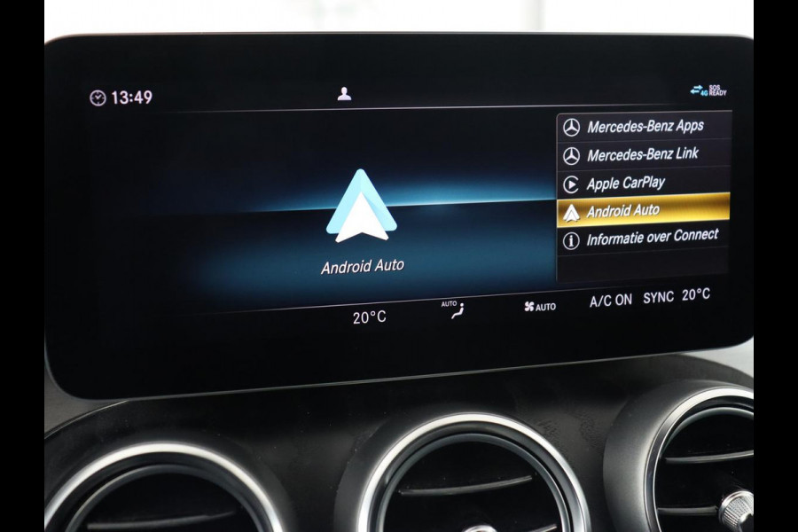 Mercedes-Benz C-Klasse 160 AMG Upgrade Edition | Trekhaak | Stoelverwarming | Night Pack | Carplay | Sfeerverlichting | Digital Cockpit | Leder/Alcantara | Navigatie | Camera | Park Assist Mercedes-Benz C-Klasse 160 AMG Upgrade Edition | Trekhaak | Stoelverwarming | Night Pack | Carplay | Sfeerverlichting | Digital Cockpit | Leder/Alcantara | Navigatie | Camera | Park Assist