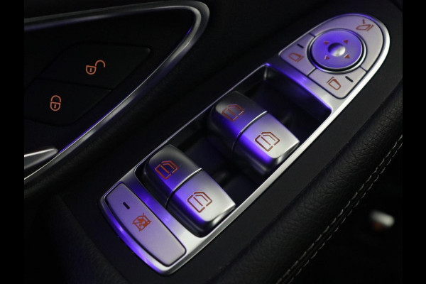 Mercedes-Benz C-Klasse 160 AMG Upgrade Edition | Trekhaak | Stoelverwarming | Night Pack | Carplay | Sfeerverlichting | Digital Cockpit | Leder/Alcantara | Navigatie | Camera | Park Assist Mercedes-Benz C-Klasse 160 AMG Upgrade Edition | Trekhaak | Stoelverwarming | Night Pack | Carplay | Sfeerverlichting | Digital Cockpit | Leder/Alcantara | Navigatie | Camera | Park Assist