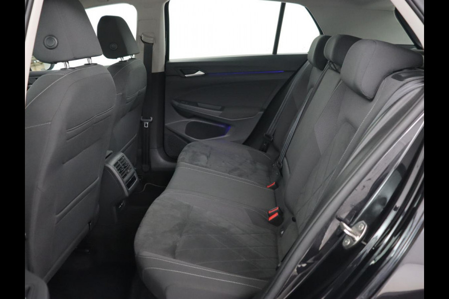 Volkswagen Golf 1.4 eHybrid Style | Massage | Carplay | Memory | Sfeerverlichting | Adaptive cruise | Navigatie | Parkeerhulp | Full LED | Climate control | PHEV | Plug In Volkswagen Golf 1.4 eHybrid Style | Massage | Carplay | Memory | Sfeerverlichting | Adaptive cruise | Navigatie | Parkeerhulp | Full LED | Climate control | PHEV | Plug In
