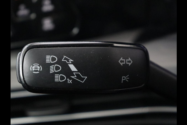 Volkswagen Golf 1.4 eHybrid Style | Massage | Carplay | Memory | Sfeerverlichting | Adaptive cruise | Navigatie | Parkeerhulp | Full LED | Climate control | PHEV | Plug In Volkswagen Golf 1.4 eHybrid Style | Massage | Carplay | Memory | Sfeerverlichting | Adaptive cruise | Navigatie | Parkeerhulp | Full LED | Climate control | PHEV | Plug In