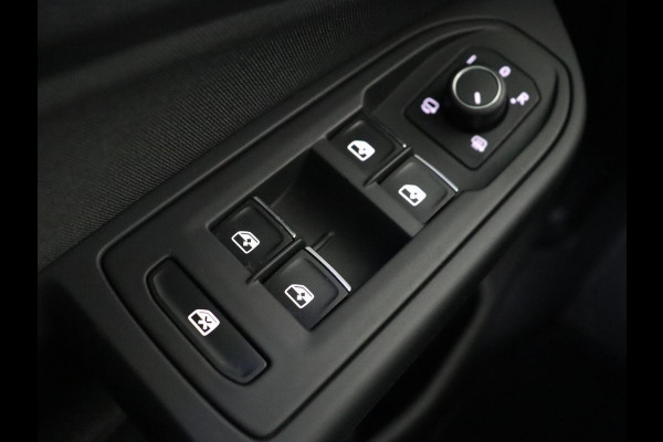 Volkswagen Golf 1.4 eHybrid Style | Massage | Carplay | Memory | Sfeerverlichting | Adaptive cruise | Navigatie | Parkeerhulp | Full LED | Climate control | PHEV | Plug In Volkswagen Golf 1.4 eHybrid Style | Massage | Carplay | Memory | Sfeerverlichting | Adaptive cruise | Navigatie | Parkeerhulp | Full LED | Climate control | PHEV | Plug In