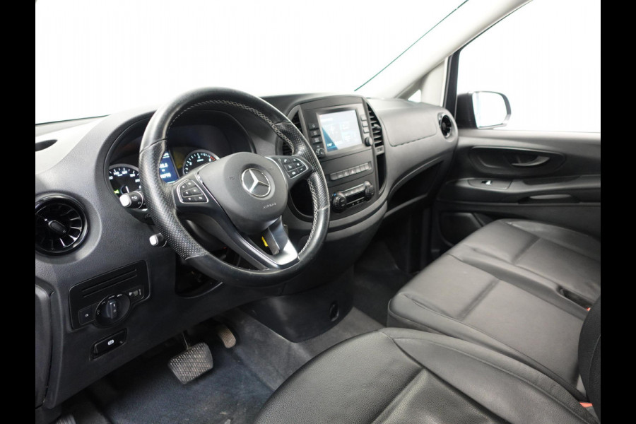 Mercedes-Benz Vito 114 CDI Automaat Dubbele Cabine 6-zits Navigatie Apple Carplay Trekhaak Cruise control  Euro6 Mercedes-Benz Vito 114 CDI Automaat Dubbele Cabine 6-zits Navigatie Apple Carplay Trekhaak Cruise control  Euro6