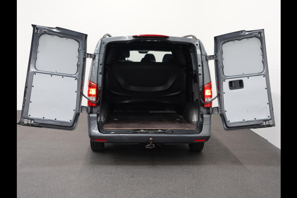 Mercedes-Benz Vito 114 CDI Automaat Dubbele Cabine 6-zits Navigatie Apple Carplay Trekhaak Cruise control  Euro6 Mercedes-Benz Vito 114 CDI Automaat Dubbele Cabine 6-zits Navigatie Apple Carplay Trekhaak Cruise control  Euro6