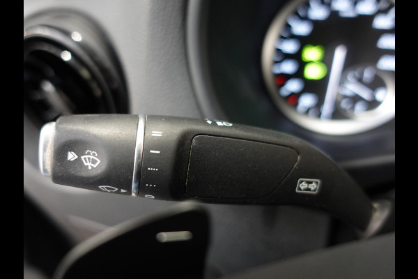 Mercedes-Benz Vito 114 CDI Automaat Dubbele Cabine 6-zits Navigatie Apple Carplay Trekhaak Cruise control  Euro6 Mercedes-Benz Vito 114 CDI Automaat Dubbele Cabine 6-zits Navigatie Apple Carplay Trekhaak Cruise control  Euro6