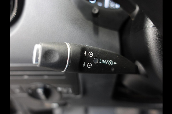 Mercedes-Benz Vito 114 CDI Automaat Dubbele Cabine 6-zits Navigatie Apple Carplay Trekhaak Cruise control  Euro6 Mercedes-Benz Vito 114 CDI Automaat Dubbele Cabine 6-zits Navigatie Apple Carplay Trekhaak Cruise control  Euro6